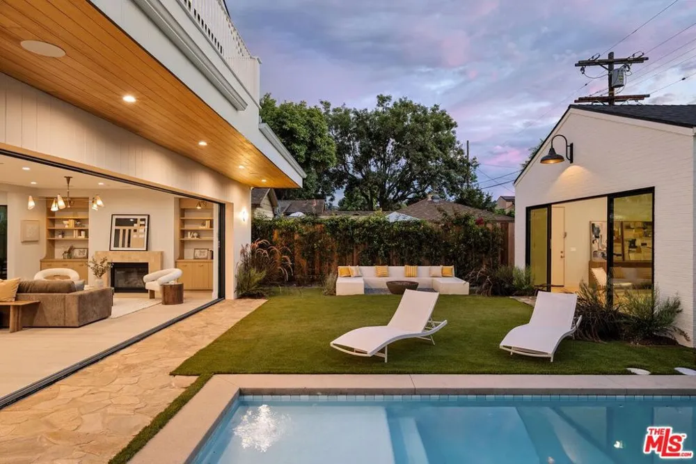 4607 Morse Avenue Sherman Oaks, CA 91423