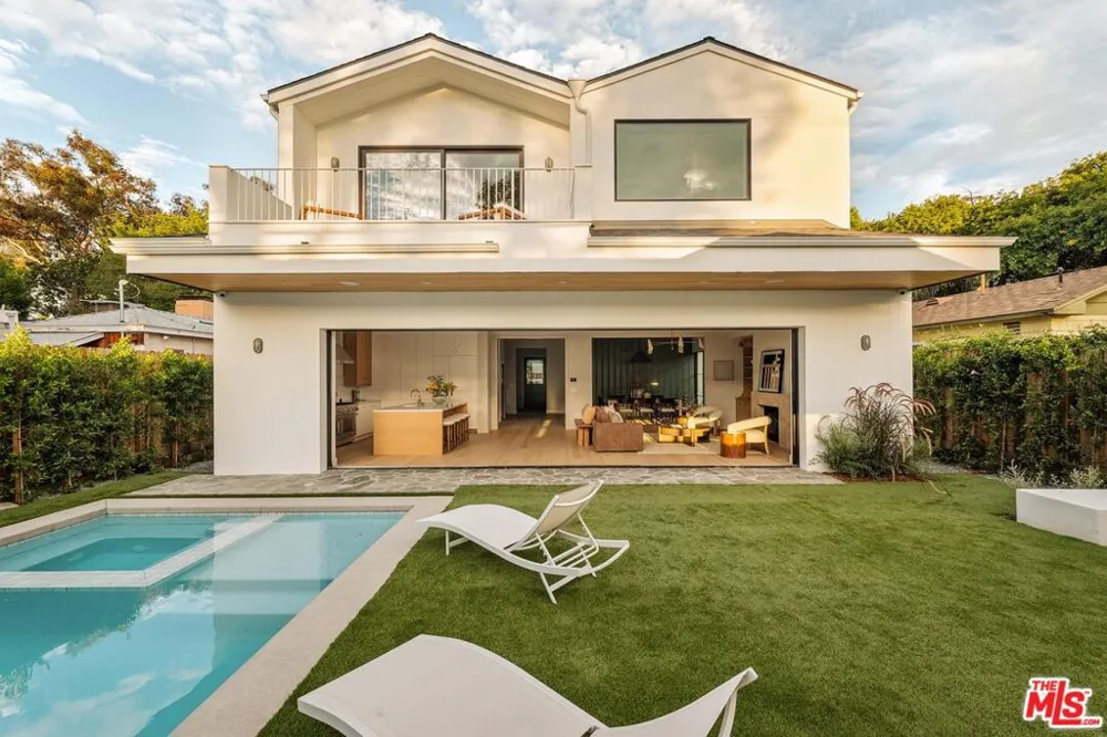 4607 Morse Avenue Sherman Oaks, CA 91423