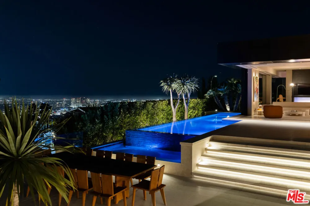 1616 Blue Jay Way Los Angeles, CA 90069