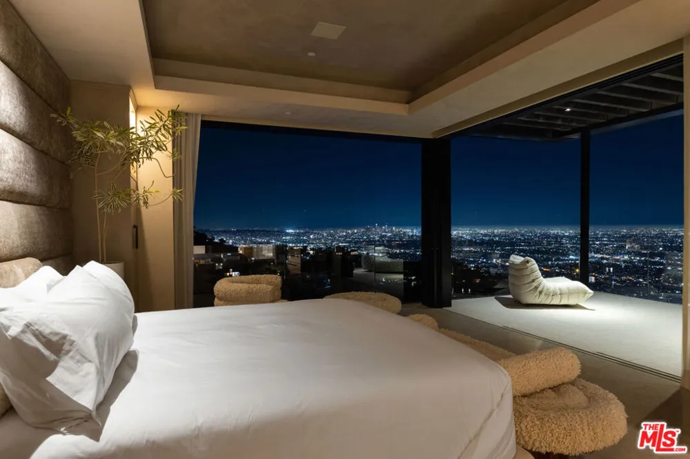 1616 Blue Jay Way Los Angeles, CA 90069