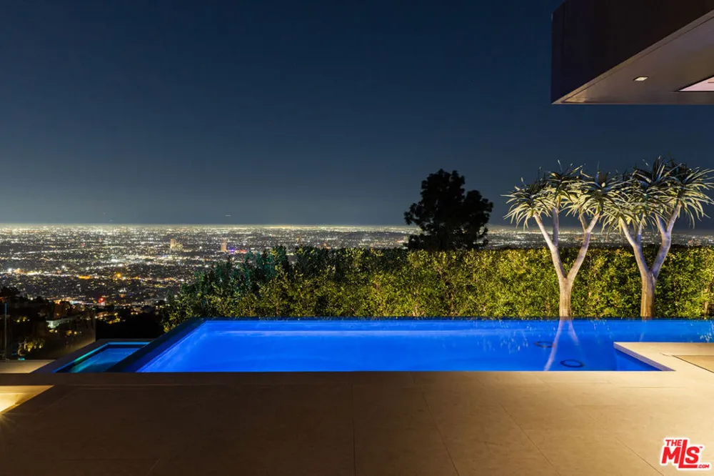 1616 Blue Jay Way Los Angeles, CA 90069