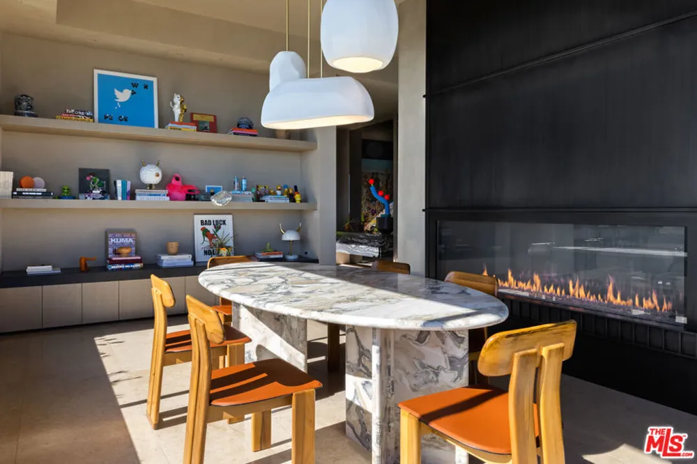 1616 Blue Jay Way Los Angeles, CA 90069