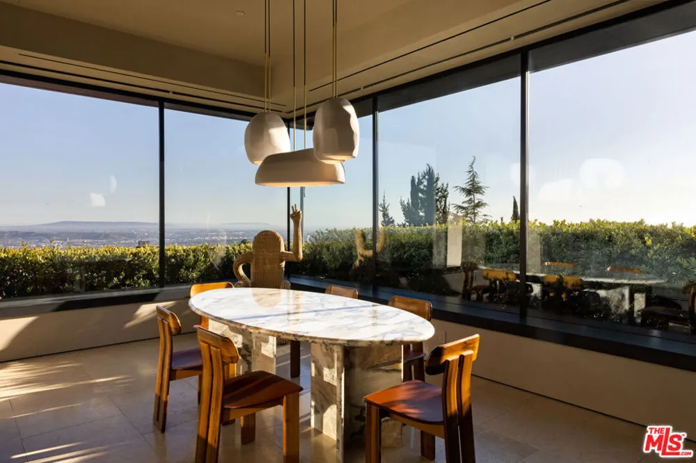 1616 Blue Jay Way Los Angeles, CA 90069