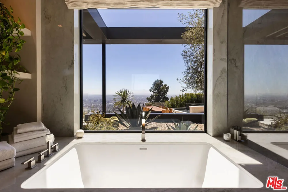 1616 Blue Jay Way Los Angeles, CA 90069