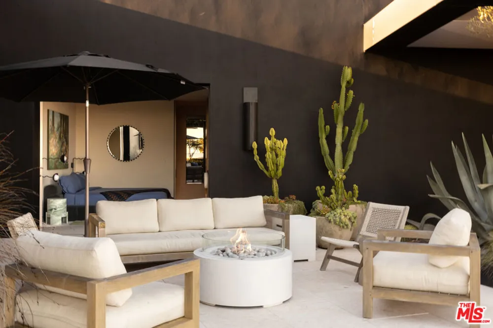 1616 Blue Jay Way Los Angeles, CA 90069