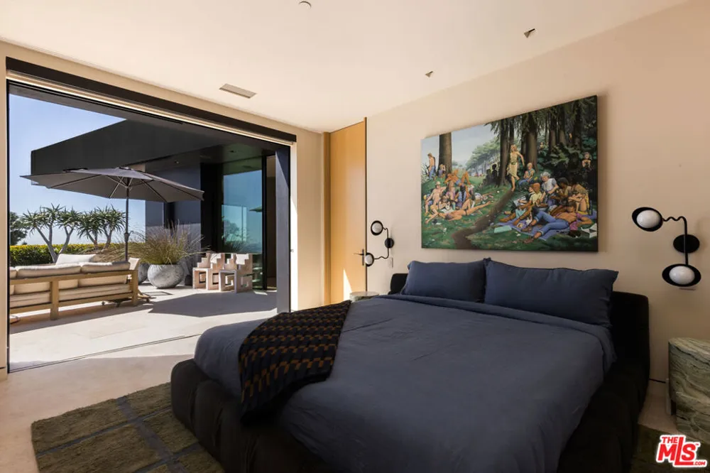 1616 Blue Jay Way Los Angeles, CA 90069