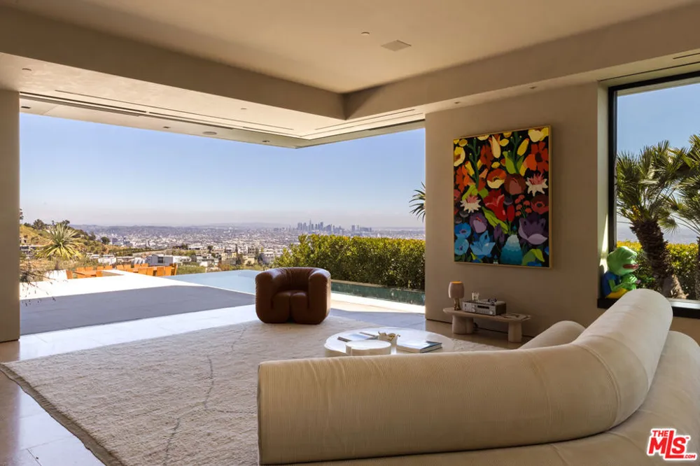 1616 Blue Jay Way Los Angeles, CA 90069