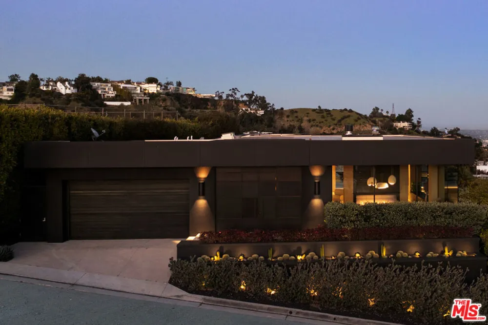 1616 Blue Jay Way Los Angeles, CA 90069