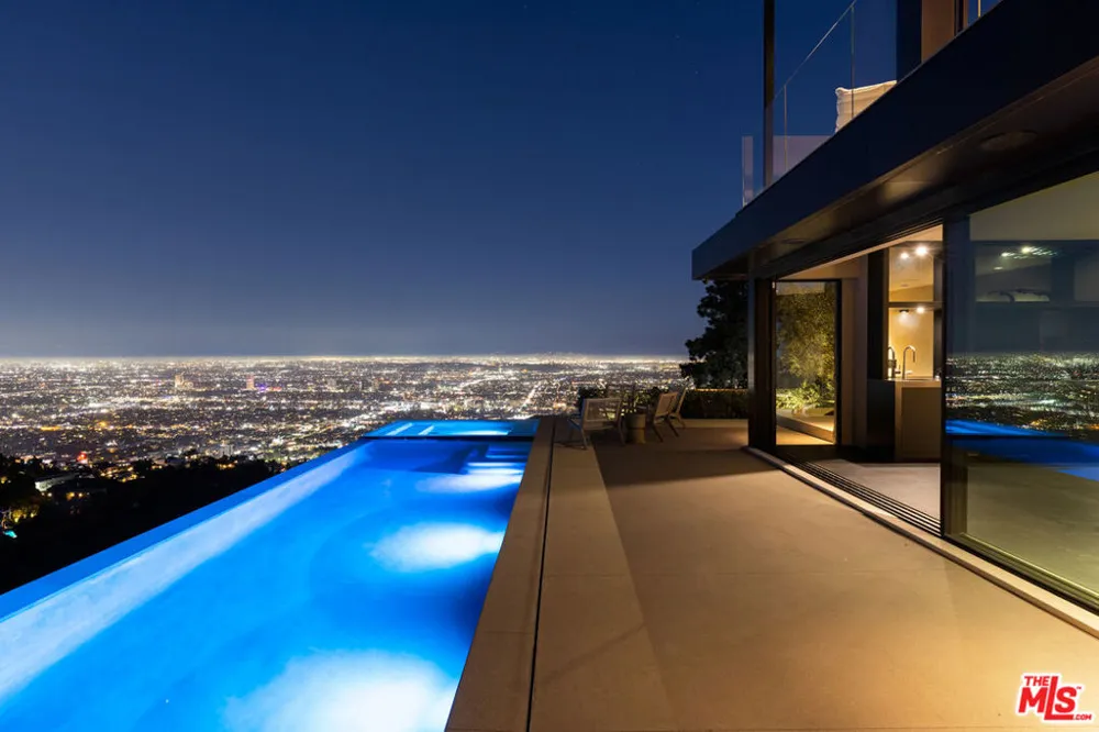 1616 Blue Jay Way Los Angeles, CA 90069