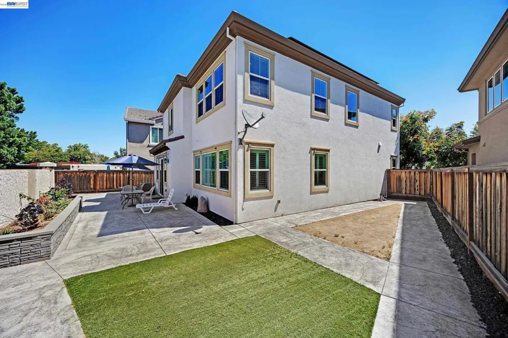 52 Redberry Loop Brentwood, CA 94513