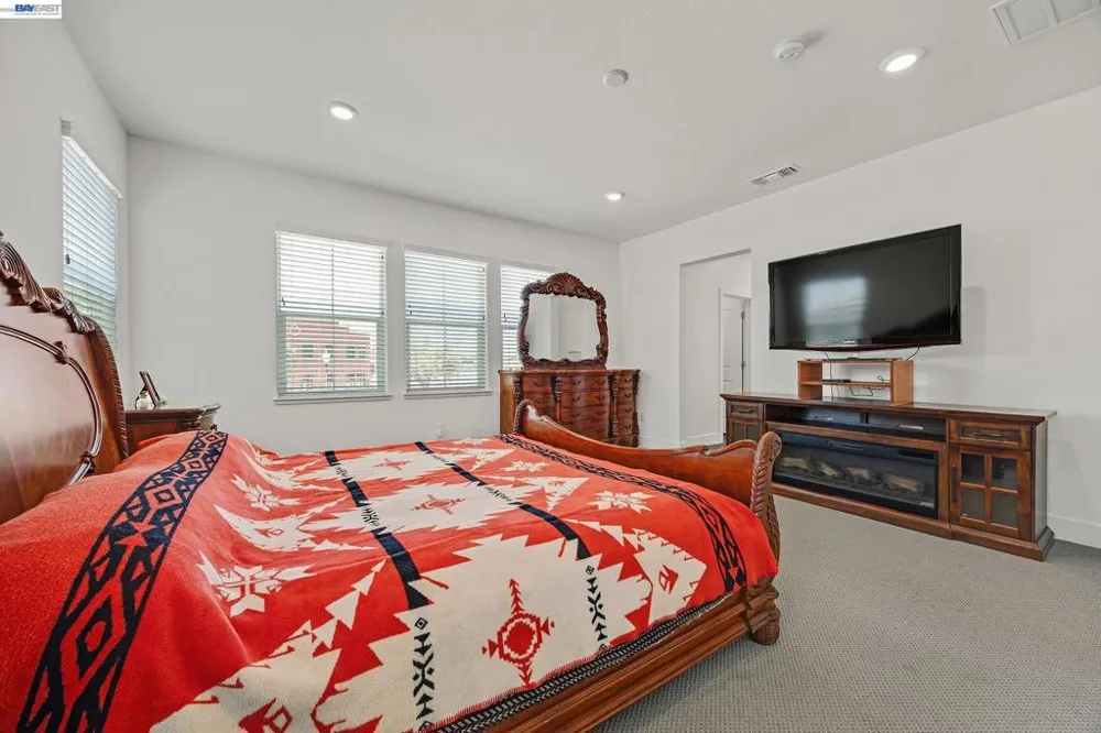 52 Redberry Loop Brentwood, CA 94513