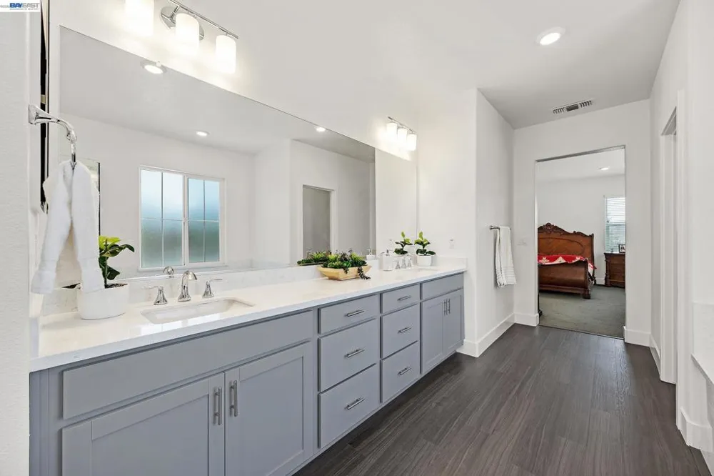 52 Redberry Loop Brentwood, CA 94513
