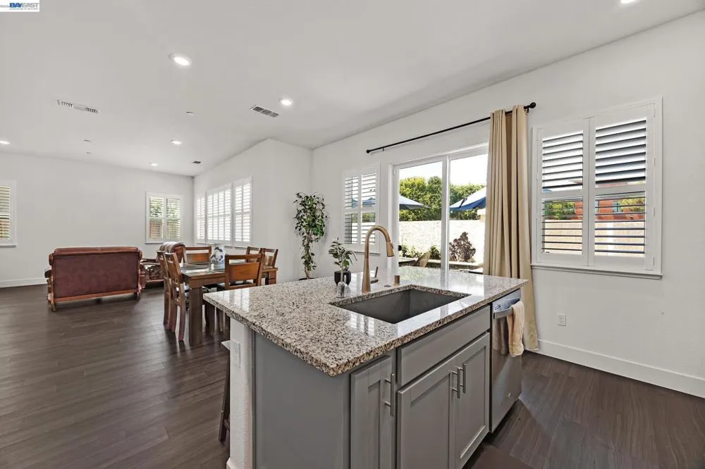 52 Redberry Loop Brentwood, CA 94513