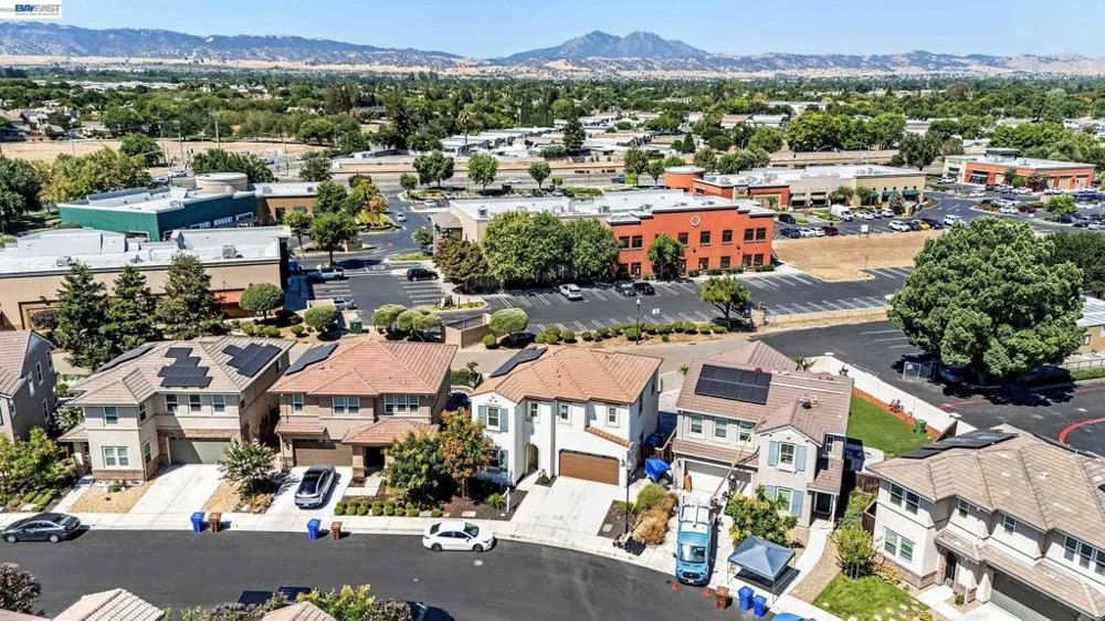 52 Redberry Loop Brentwood, CA 94513