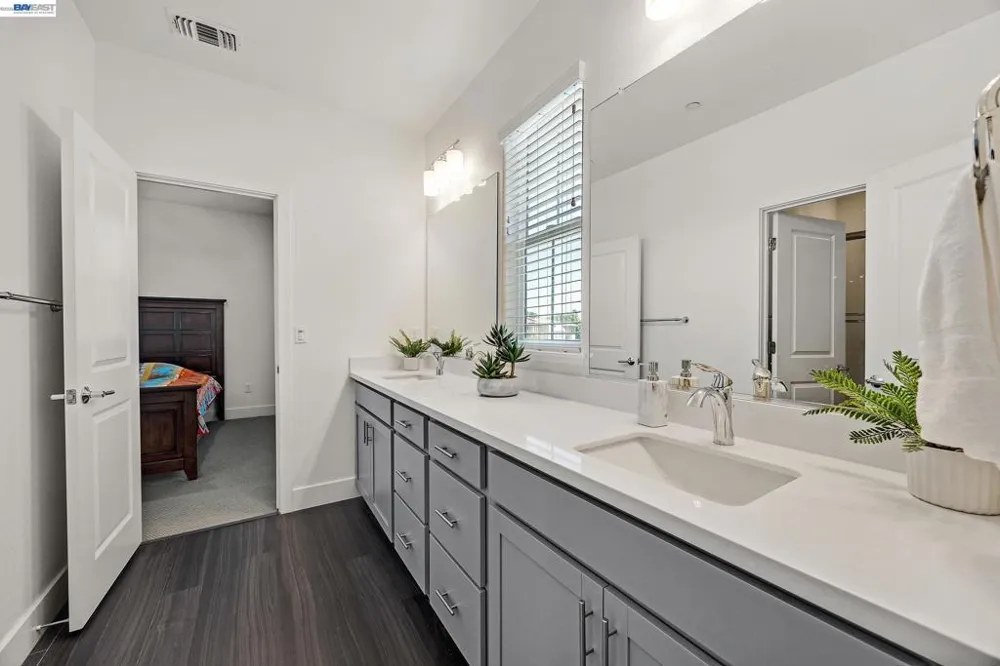 52 Redberry Loop Brentwood, CA 94513