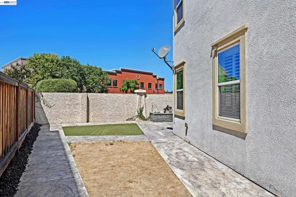 52 Redberry Loop Brentwood, CA 94513