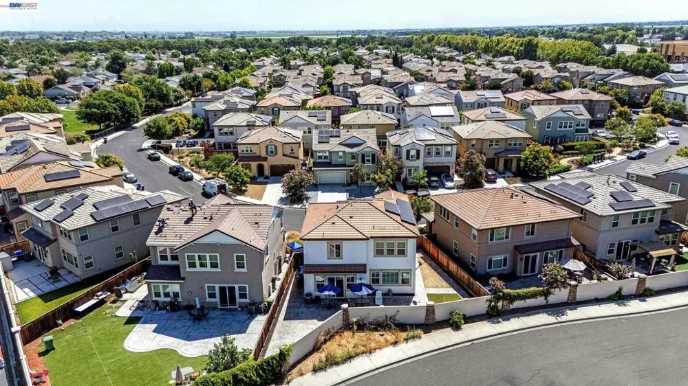 52 Redberry Loop Brentwood, CA 94513