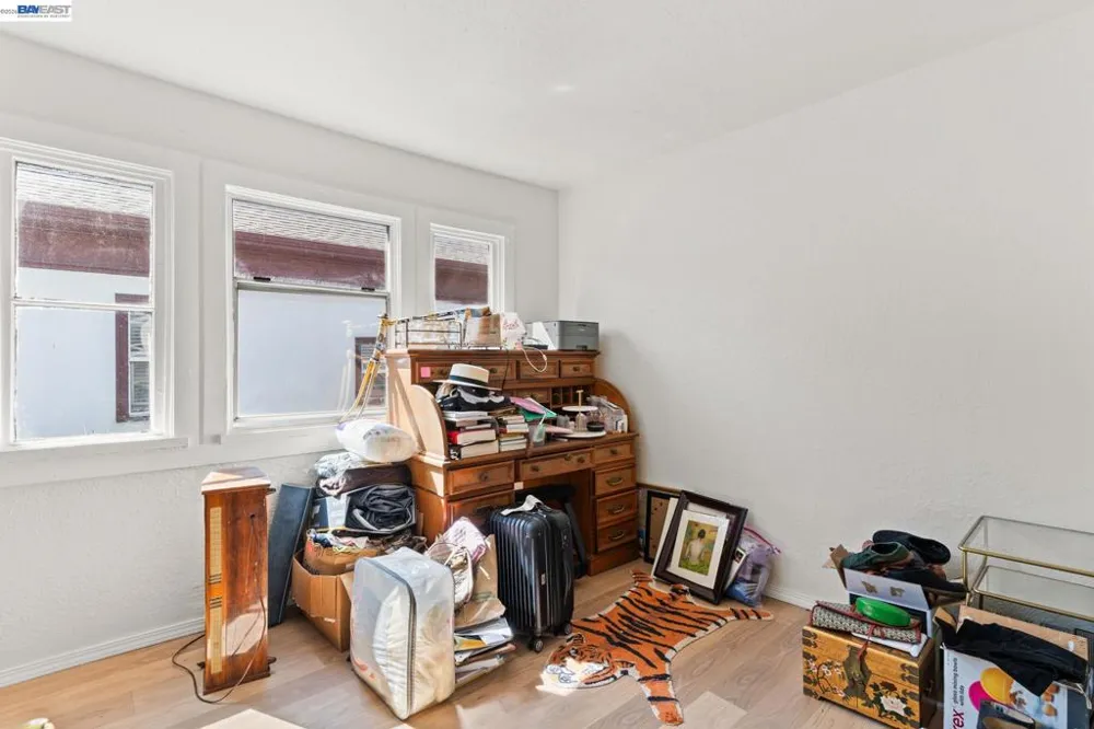 3856 West St Oakland, CA 94608