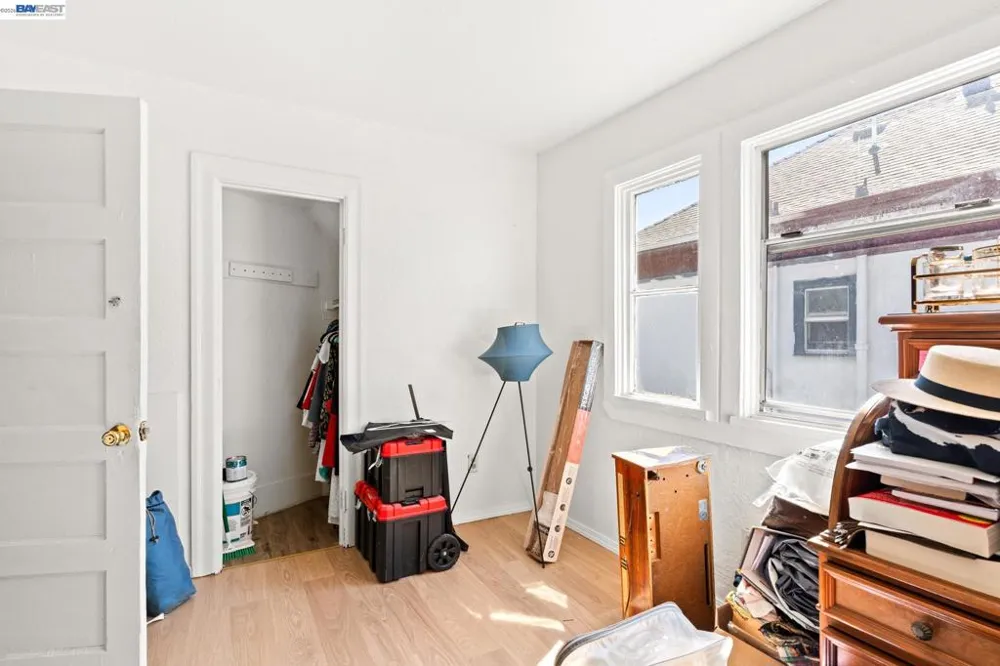 3856 West St Oakland, CA 94608