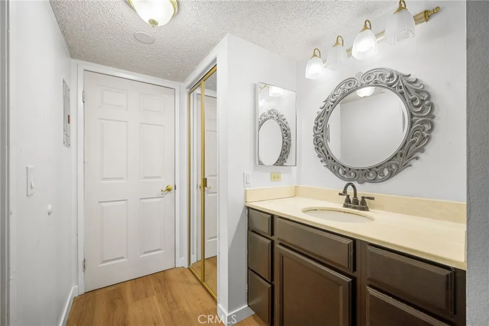 10149 Commerce Avenue #25 Tujunga, CA 91042