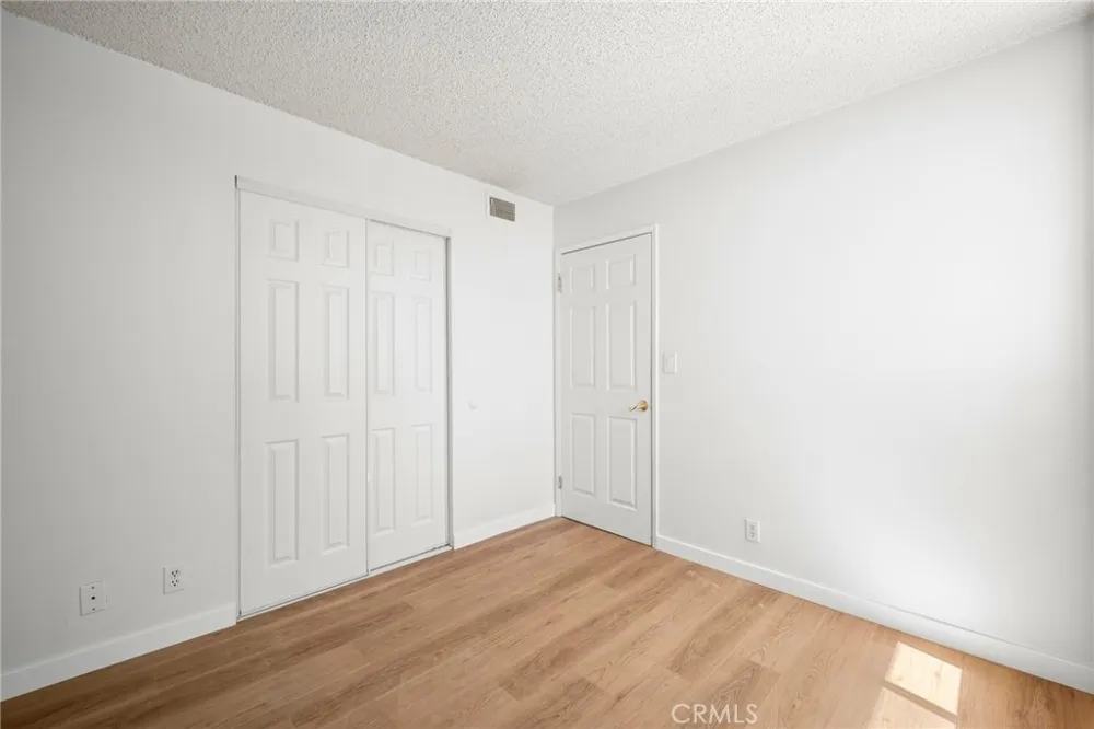 10149 Commerce Avenue #25 Tujunga, CA 91042
