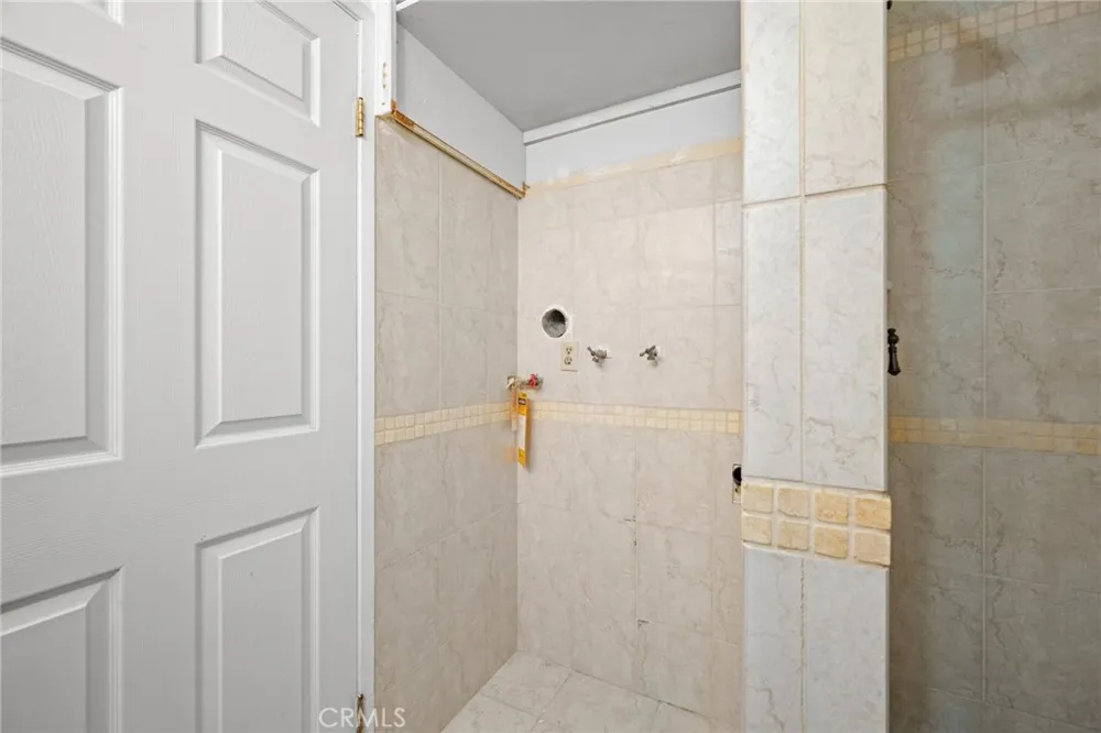 10149 Commerce Avenue #25 Tujunga, CA 91042