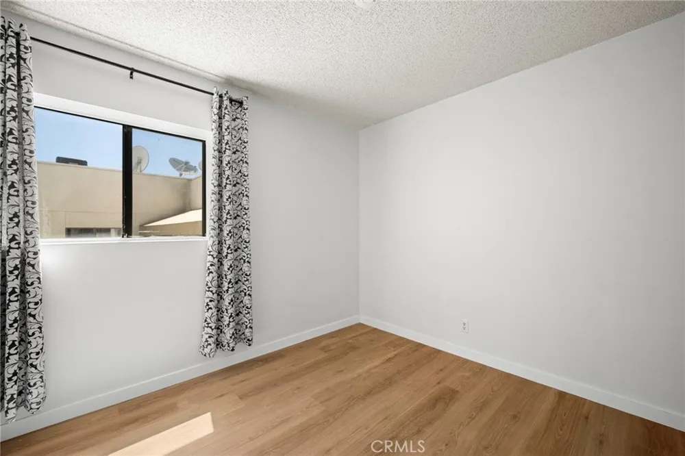 10149 Commerce Avenue #25 Tujunga, CA 91042