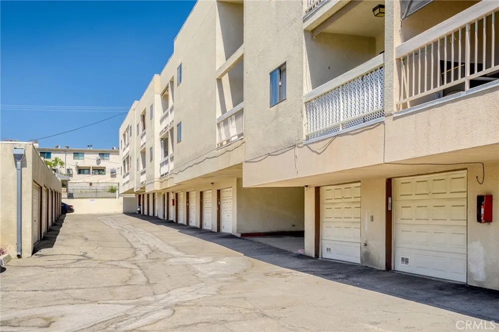 10149 Commerce Avenue #25 Tujunga, CA 91042