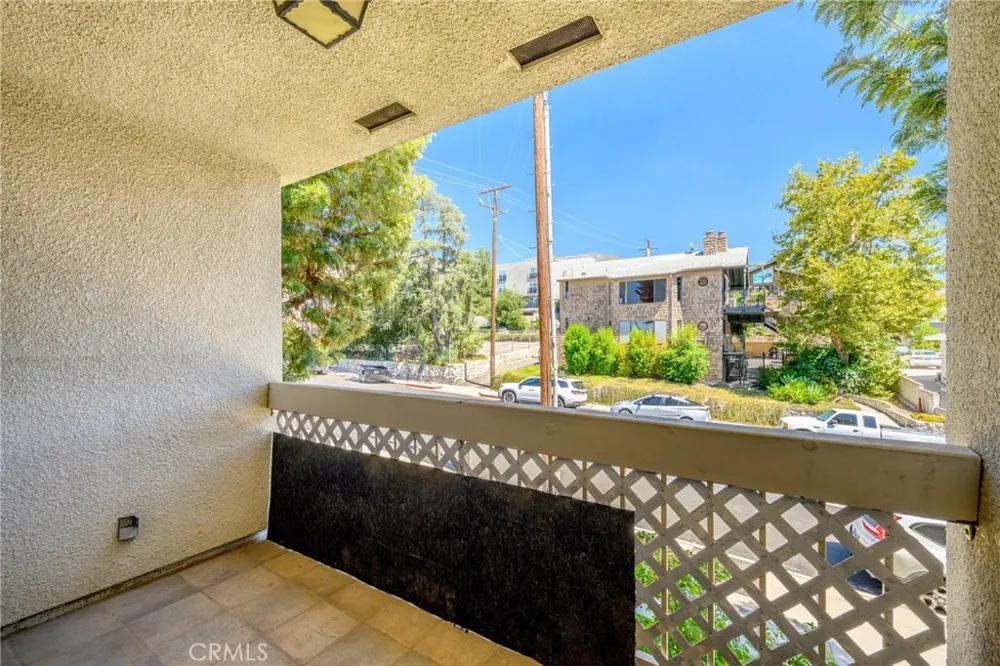 10149 Commerce Avenue #25 Tujunga, CA 91042