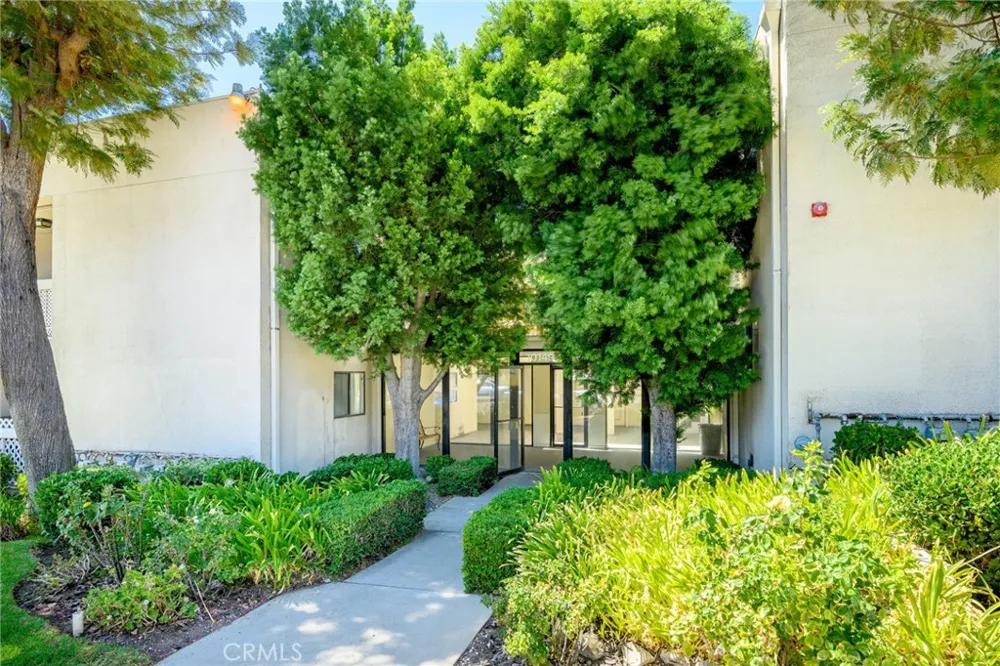10149 Commerce Avenue #25 Tujunga, CA 91042