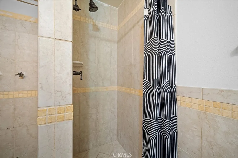 10149 Commerce Avenue #25 Tujunga, CA 91042
