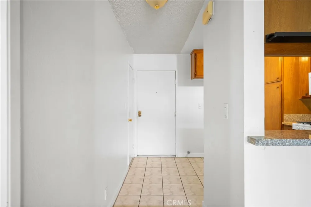 10149 Commerce Avenue #25 Tujunga, CA 91042