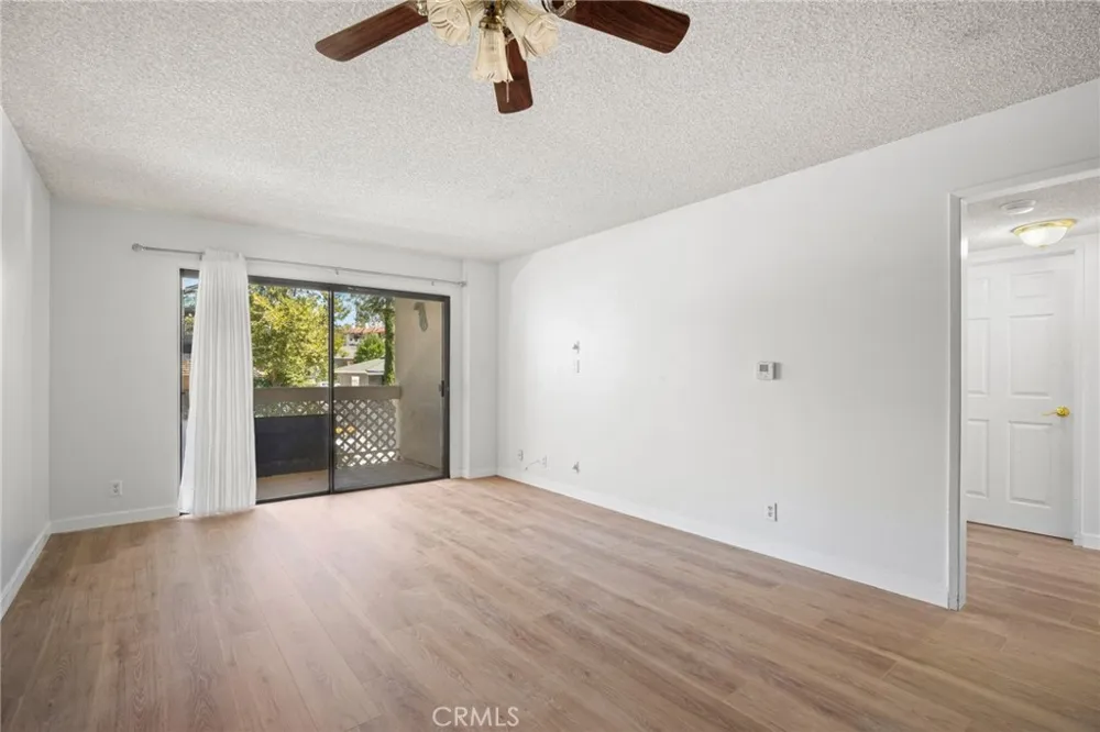 10149 Commerce Avenue #25 Tujunga, CA 91042