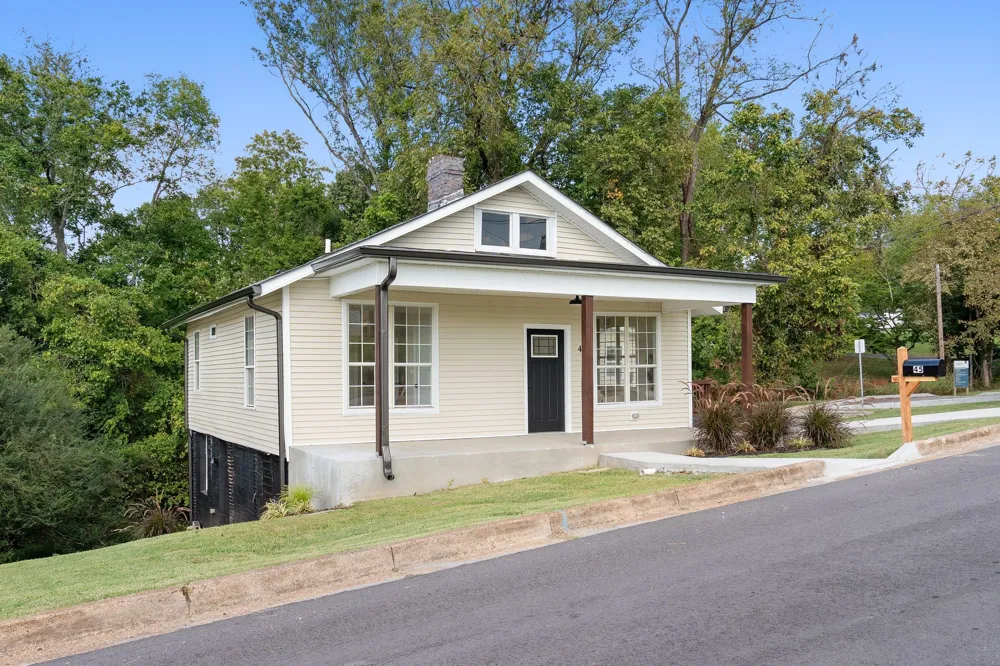45 Lawn St Clarksville, TN 37040