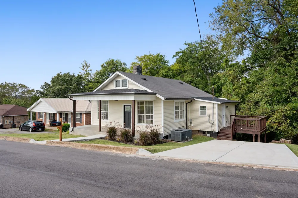 45 Lawn St Clarksville, TN 37040
