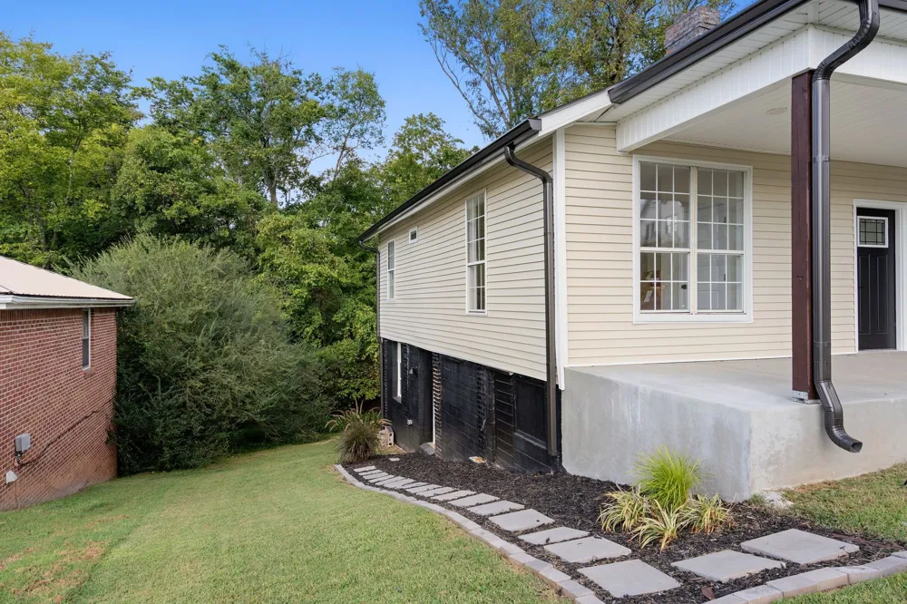 45 Lawn St Clarksville, TN 37040