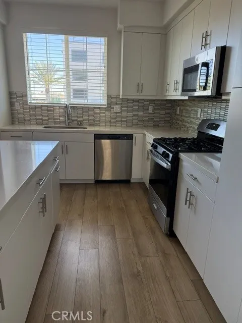 575 S Mosaic Anaheim, CA 92805