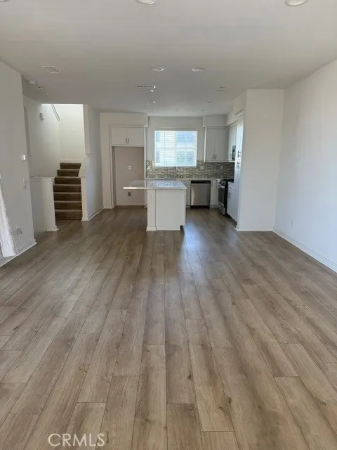 575 S Mosaic Anaheim, CA 92805