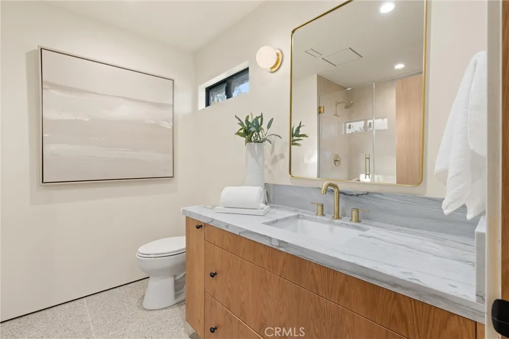 3080 Country Club Drive Costa Mesa, CA 92626