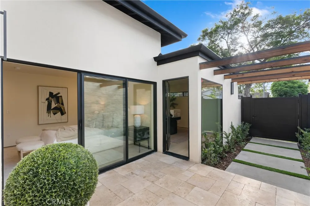 3080 Country Club Drive Costa Mesa, CA 92626