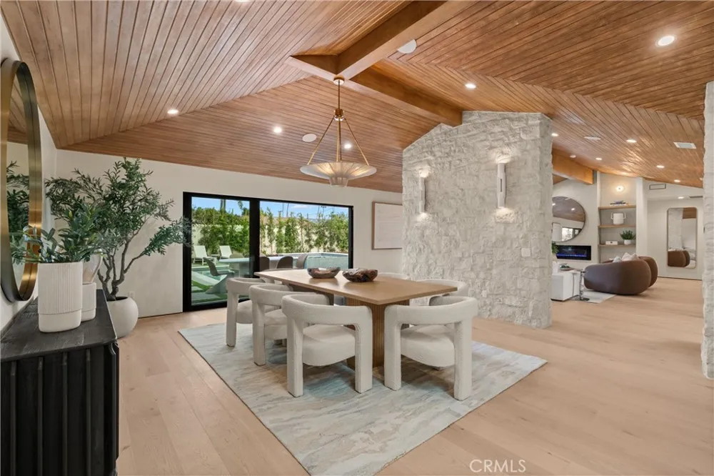 3080 Country Club Drive Costa Mesa, CA 92626