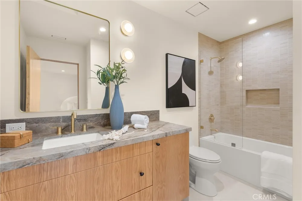 3080 Country Club Drive Costa Mesa, CA 92626