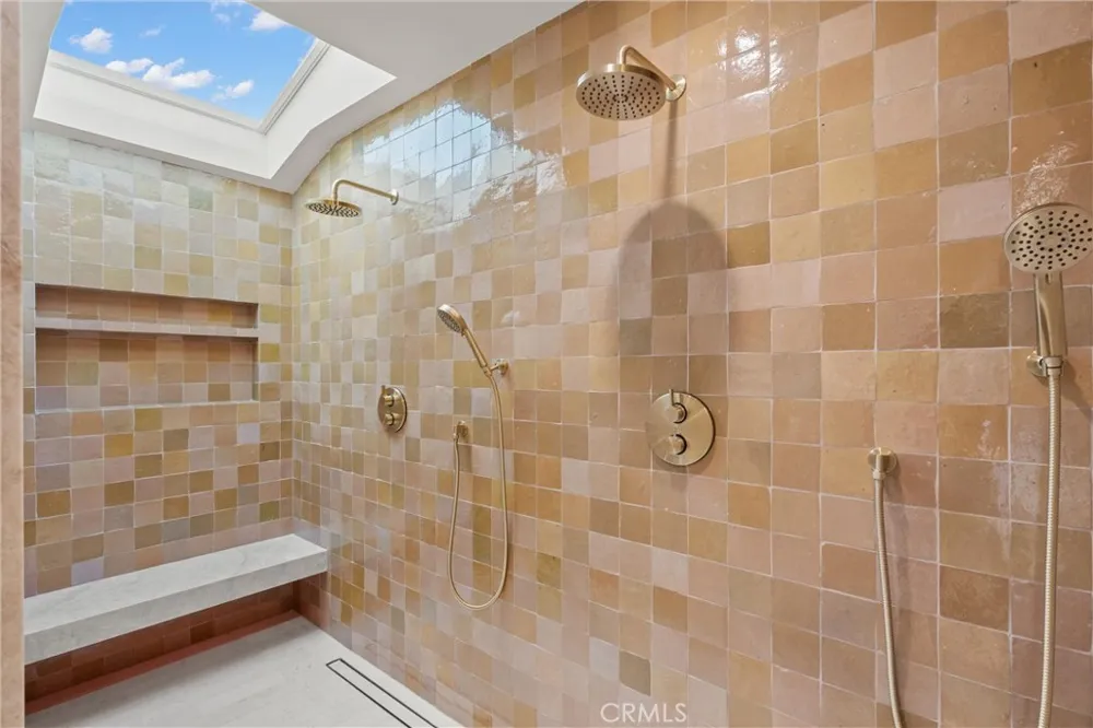 3080 Country Club Drive Costa Mesa, CA 92626