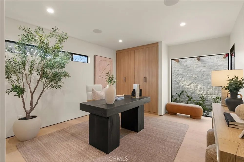 3080 Country Club Drive Costa Mesa, CA 92626