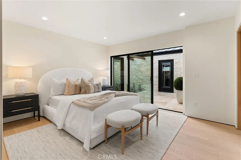 3080 Country Club Drive Costa Mesa, CA 92626