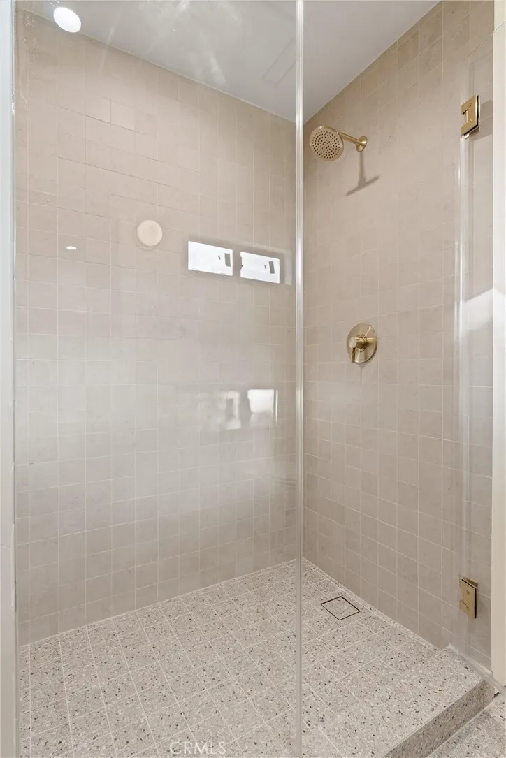 3080 Country Club Drive Costa Mesa, CA 92626