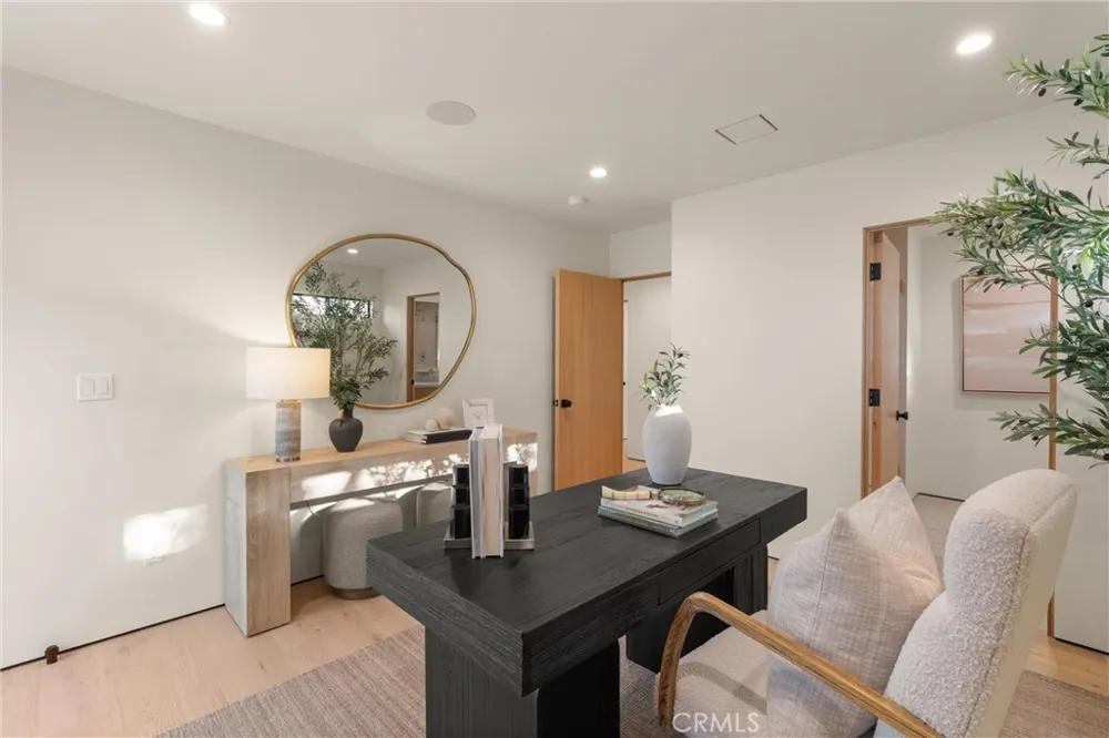 3080 Country Club Drive Costa Mesa, CA 92626
