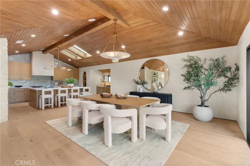 3080 Country Club Drive Costa Mesa, CA 92626