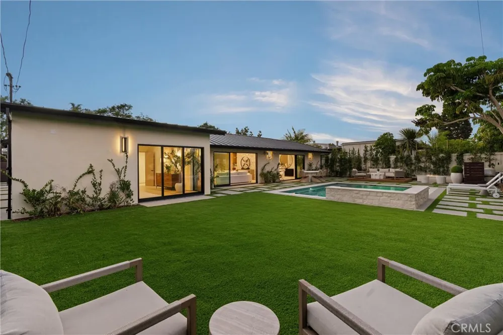 3080 Country Club Drive Costa Mesa, CA 92626