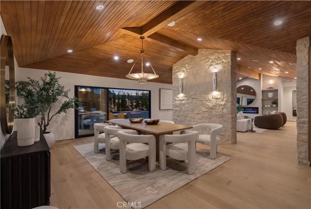 3080 Country Club Drive Costa Mesa, CA 92626